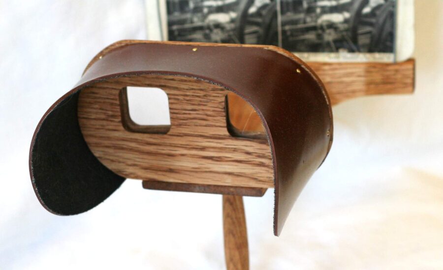 a machine to view stereoscope images